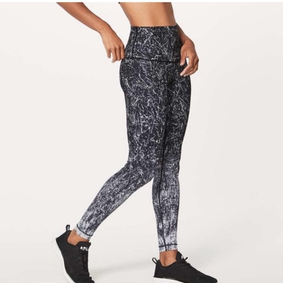 lululemon athletica Pants - Lululemon Size 4 Wunder Under Leggings Nulox Ombre High Rise Tights Black/White